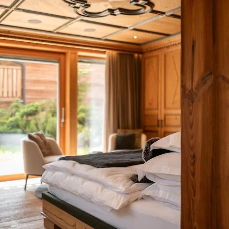 The Falcon Horská chata Lech am Arlberg